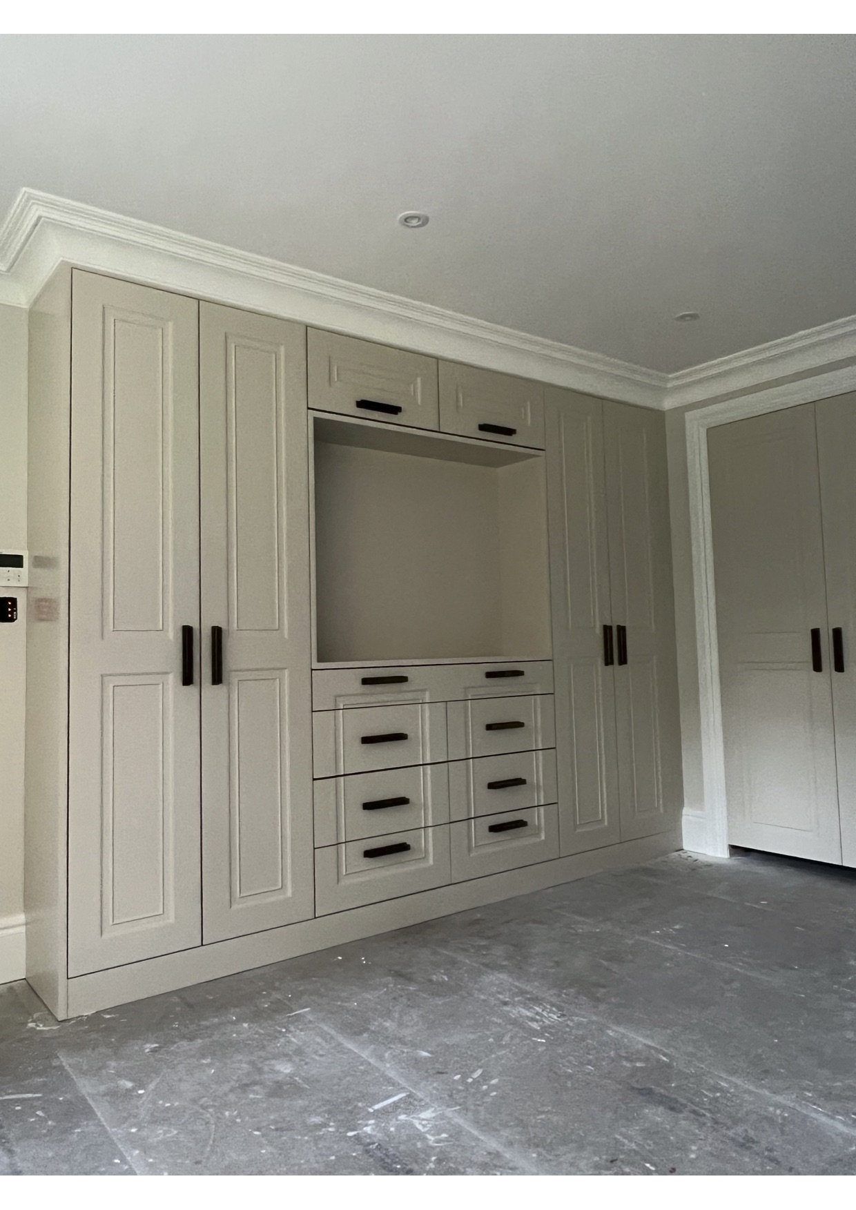 bespoke fitted wardrobe