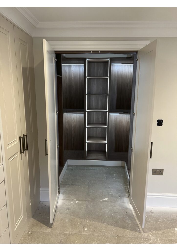 bespoke fitted wardrobe